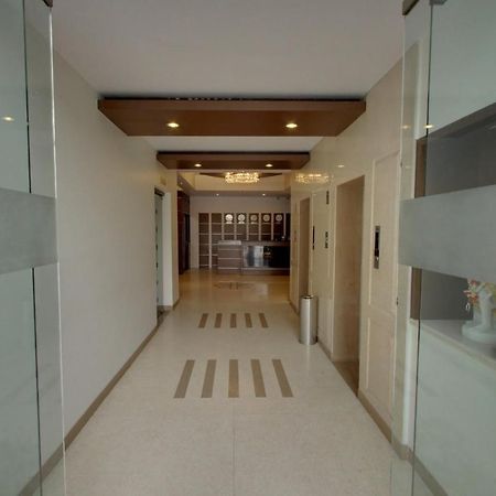 Hotel Bluestone Ghaziabad Buitenkant foto