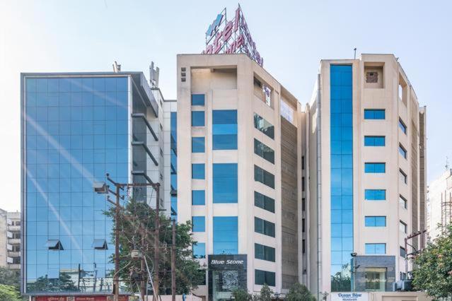 Hotel Bluestone Ghaziabad Buitenkant foto